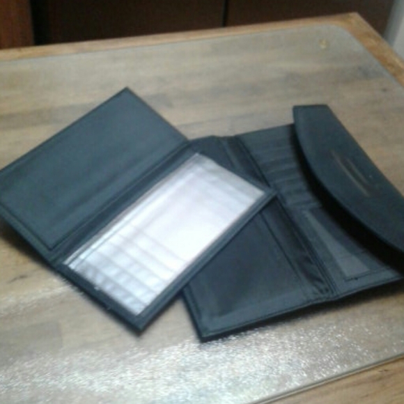 Black nylon checkbook wallet - Picture 4 of 7